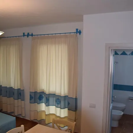 Leonardo Da Vinci Apartahotel Orosei