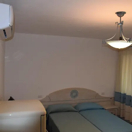 Residence Leonardo Da Vinci Aparthotel Orosei